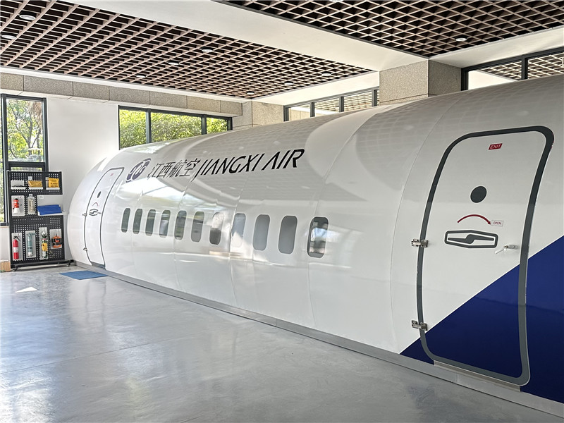 20231017953264.jpg U-Wing 737 cabin crew training simulator.jpg